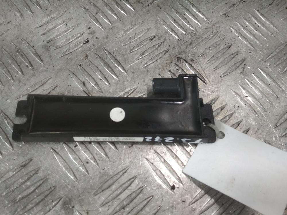 Антенна системы комфортного доступа Tesla Model X 1 поколение 2019, Электро , цвет, 1043130 - фото №1