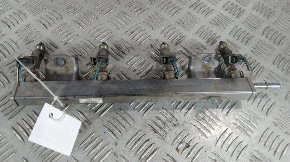 топливная рампа Mazda 3 BL 2008, цвет, LF4J1315X - фото №1