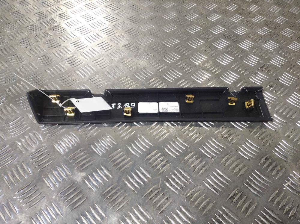 пластик Tesla Model X 1 поколение 2019, Электро , цвет, 1002301 - фото №1