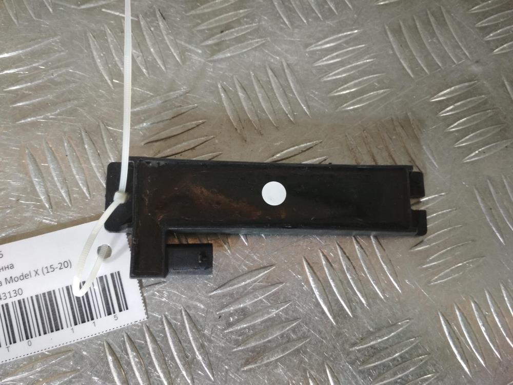 Антенна системы комфортного доступа Tesla Model X 1 поколение 2019, Электро , цвет, 1043130 - фото №1