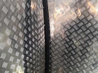 уплотнитель Tesla Model X 1 поколение 2019, цвет, 1072080