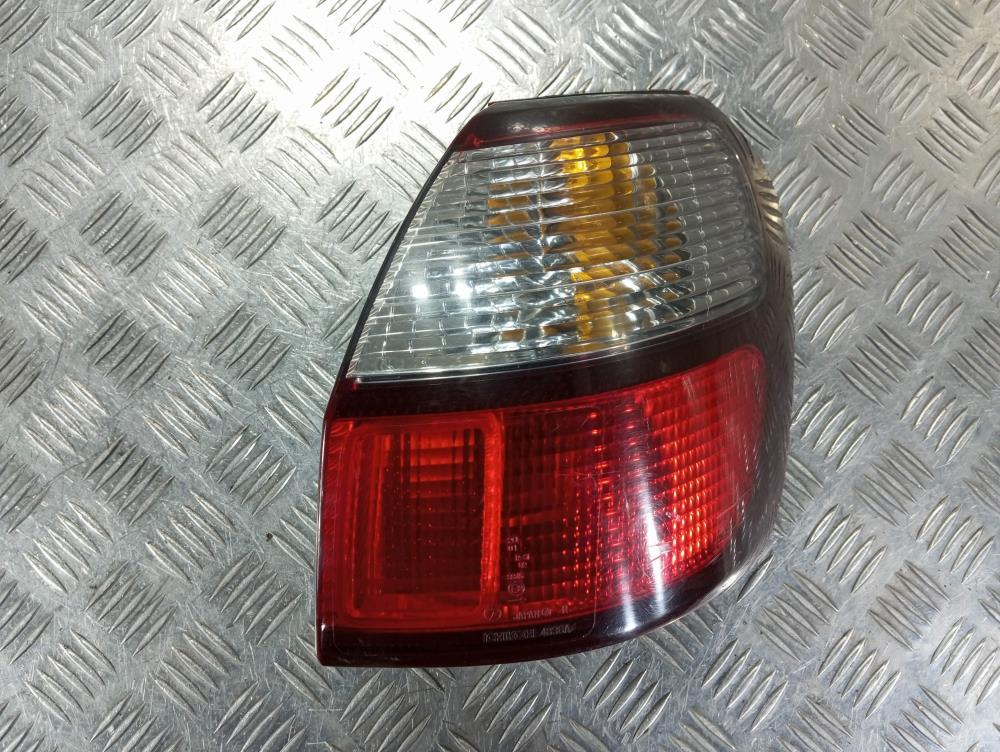 фонарь задний правый Subaru Legacy 3 поколение 2001, цвет - фото №1