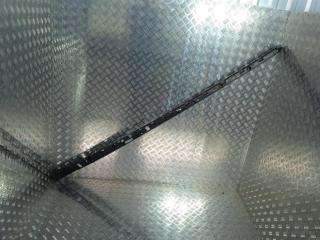 кронштейн (крепление) Tesla Model X 1 поколение 2019, цвет, 1046691