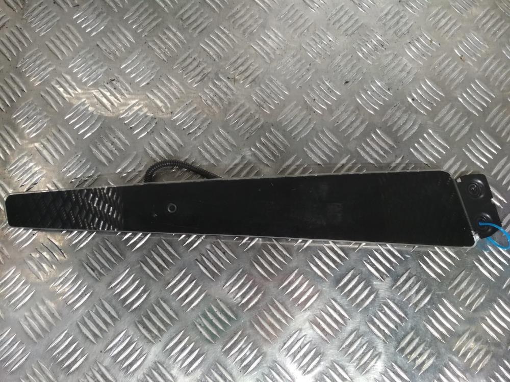 стекло кузовное боковое левое Tesla Model X 1 поколение 2019, цвет, 1092311 - фото №1