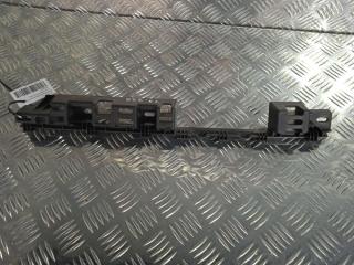 кронштейн (крепление) Tesla Model X 1 поколение 2019, цвет, 1051827