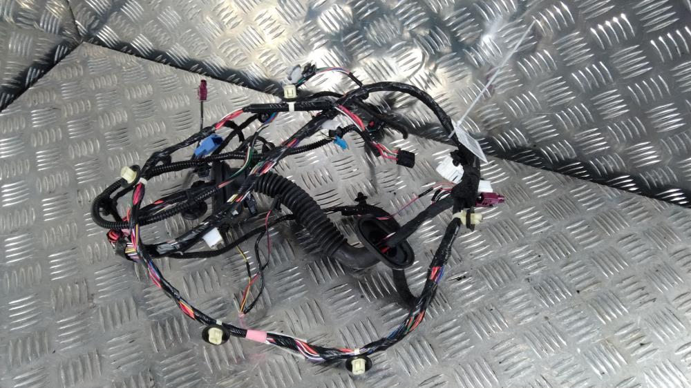 дверная проводка Tesla Model 3 1 поколение 2019, цвет, 1067963 - фото №1