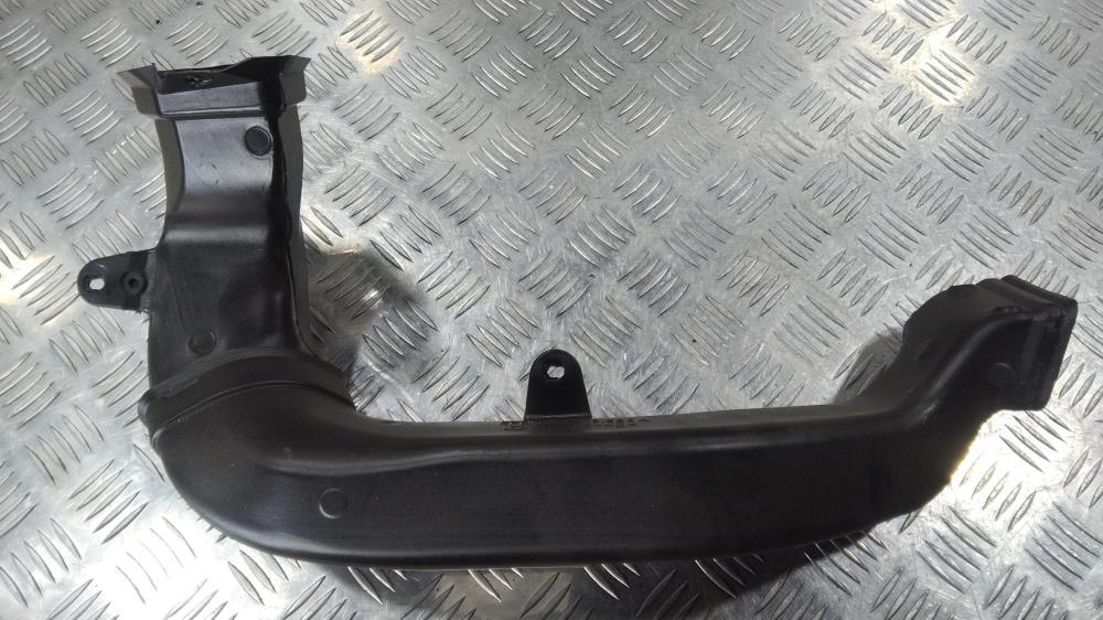 воздуховод Audi A4 B8/8K 2008, цвет, 8T1819656 - фото №1