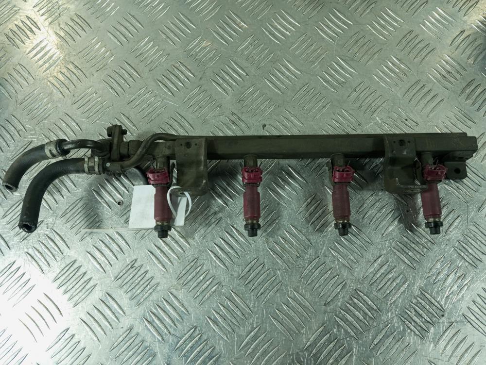 топливная рампа Mazda 3 MPS 2 поколение 2009, цвет - фото №1