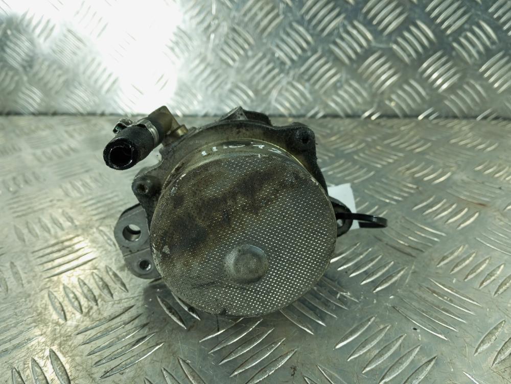 насос вакуумный Fiat Punto 3 поколение 2007, цвет, 73501358 - фото №1