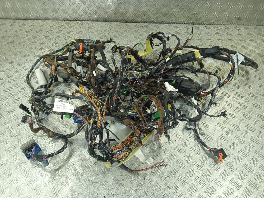 проводка салона Volvo V70 3 поколение 2012, цвет, 31300167 - фото №1