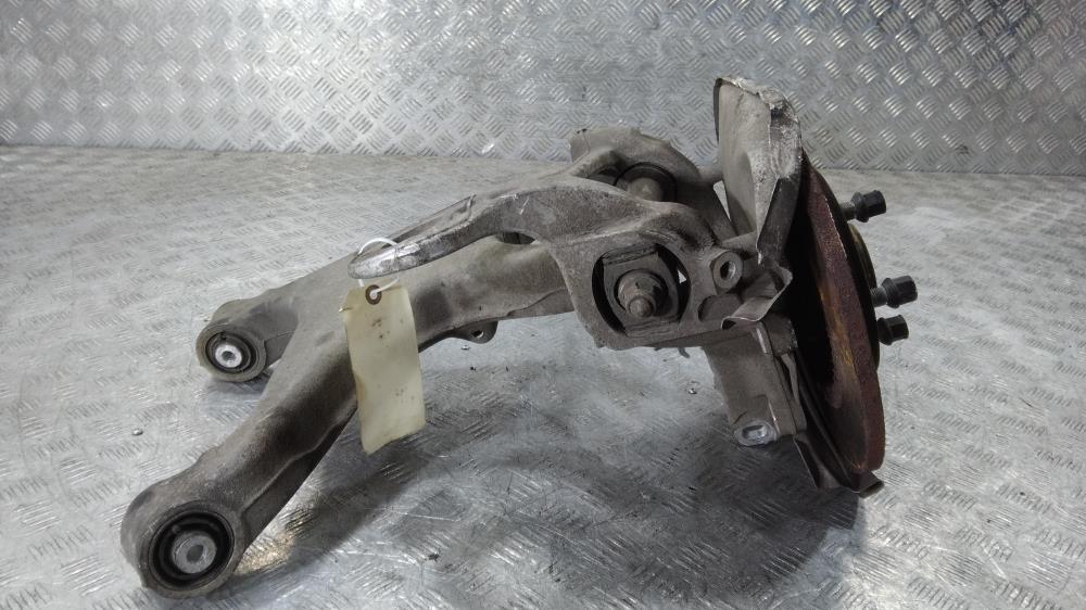 кулак задний правый Audi A4 B8/8K 2008, цвет - фото №1