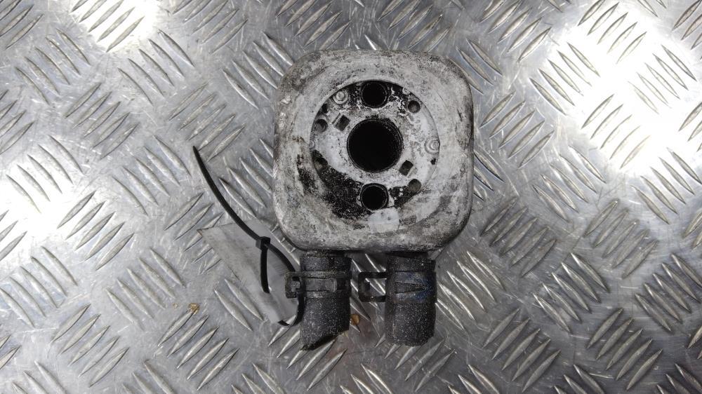 теплообменник масляного фильтра Volkswagen Golf 3 поколение 1996, цвет, 028117021C - фото №1