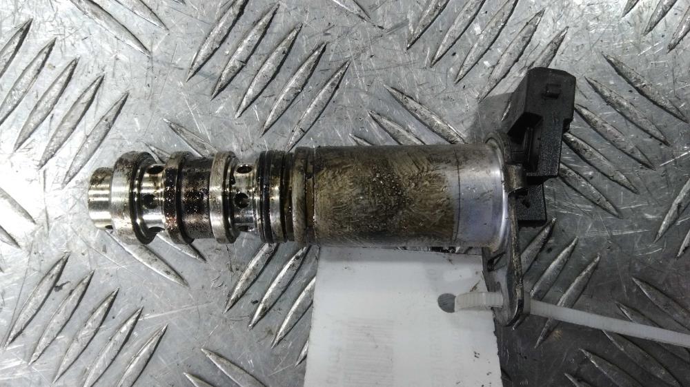 Клапан фазорегулятора BMW 3 серия E90/E91/E92/E93 2006, цвет, 13151279 - фото №1