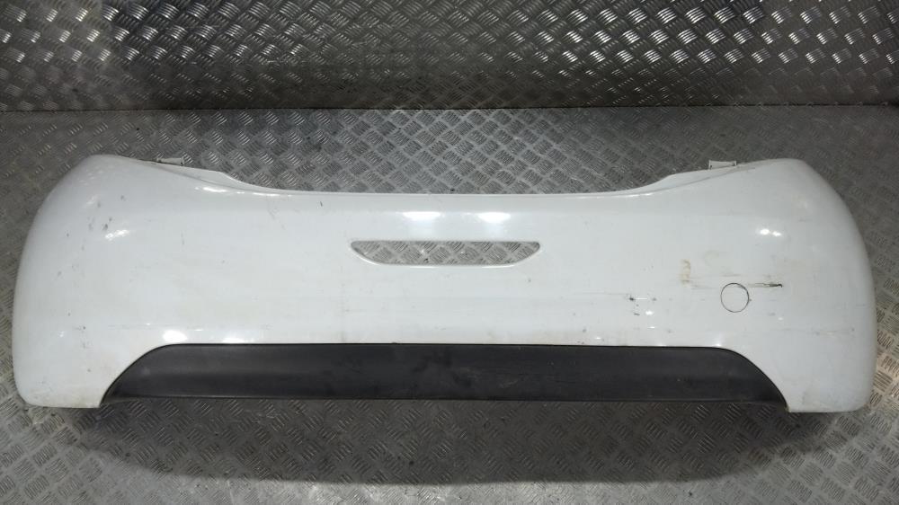 бампер задний Peugeot 208 1 поколение 2013, цвет, 9676505677 - фото №1