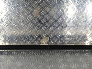 Молдинг стекла двери передней левой внутренний Jeep Grand Cherokee WK2 [2-й рестайлинг] 2022, цвет, 68375994