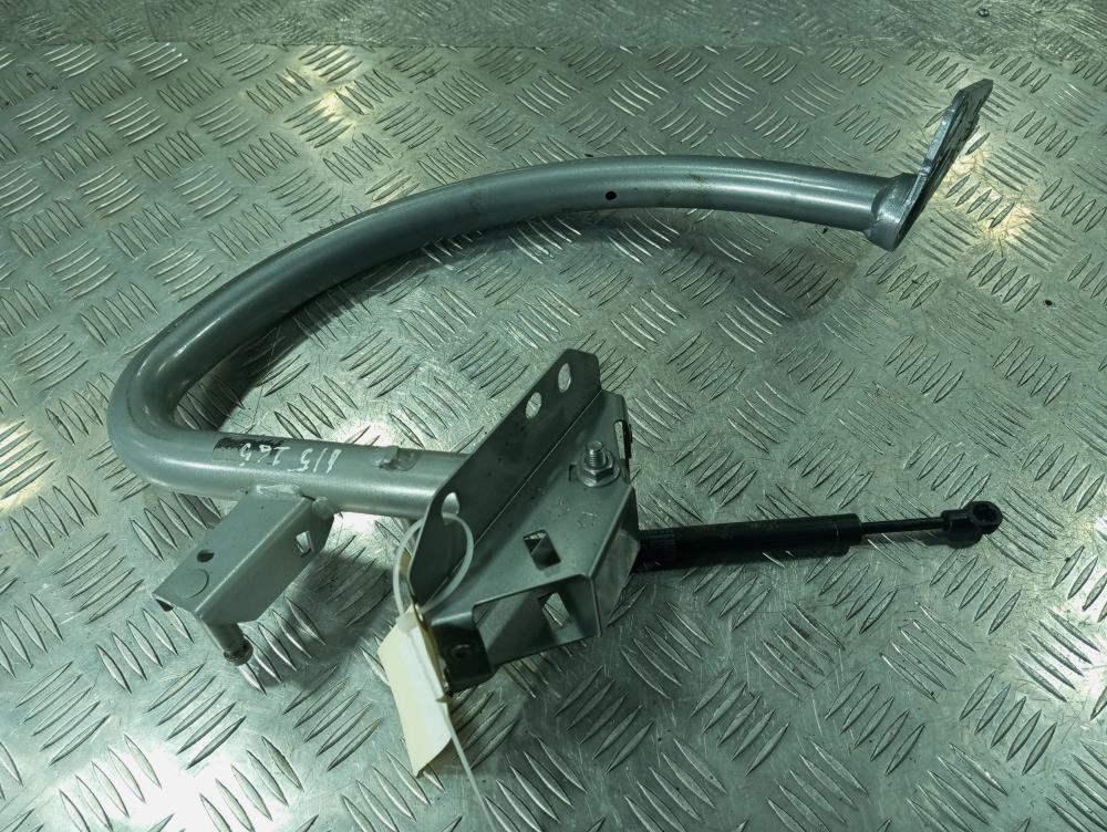 петля крышки багажника Audi A4 B8/8K 2008, цвет, седан - фото №1