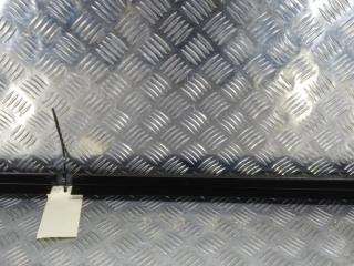 Молдинг стекла двери задней правой внутренний Jeep Grand Cherokee WK2 [2-й рестайлинг] 2022, цвет, 68375996