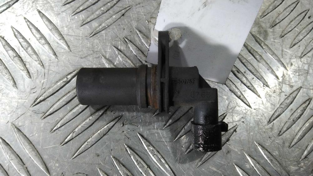 датчик коленвала Fiat Punto 3 поколение 2007, цвет, 73502752 - фото №1