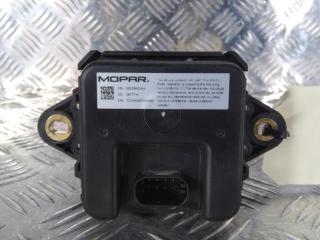 радар / датчик активного круиз контроля Jeep Grand Cherokee WK2 [2-й рестайлинг] 2022, цвет, 68529652AA