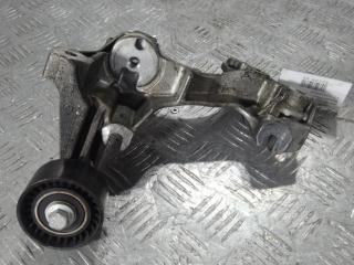 кронштейн генератора Renault Scenic 3 поколение [2-й рестайлинг] 2015, цвет, 117108063R