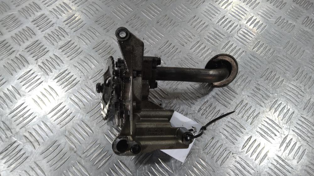 насос масляный Volkswagen Golf 4 поколение 2000, цвет, 06A115105 - фото №1