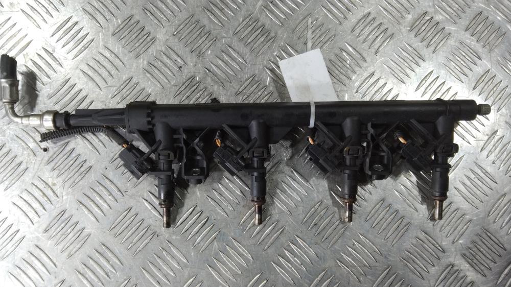 топливная рампа Mini Cooper R56 2007, цвет, 752817880 - фото №1