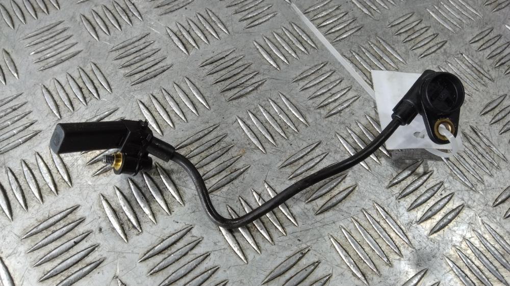 датчик коленвала BMW 5 F10/F11/F07 2013, цвет, 7595860 - фото №1