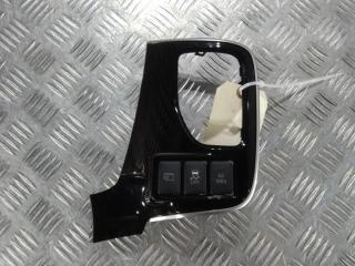 накладка на торпедо (консоль) Mitsubishi Outlander 3 поколение [2-й рестайлинг] 2015, цвет, 8030A202