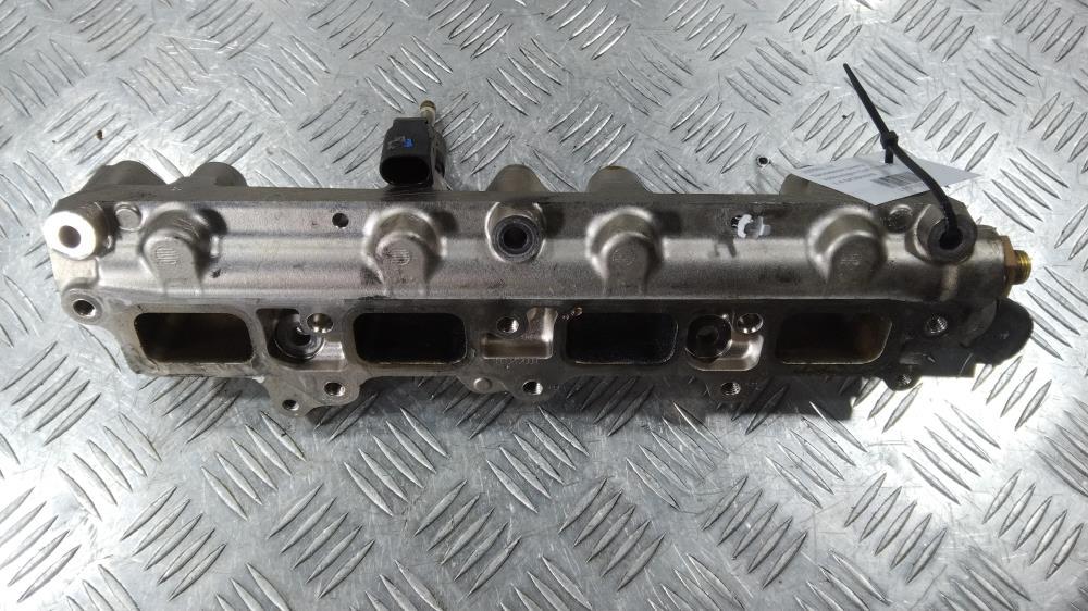 топливная рампа Volkswagen Golf 6 поколение 2009, цвет, GK284AHB - фото №1