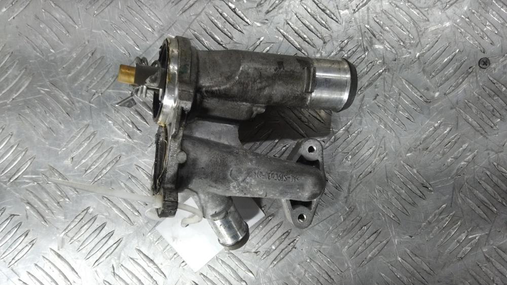 корпус термостата Volvo V60 1 поколение 2011, цвет, BM5G-9K478-AB - фото №1