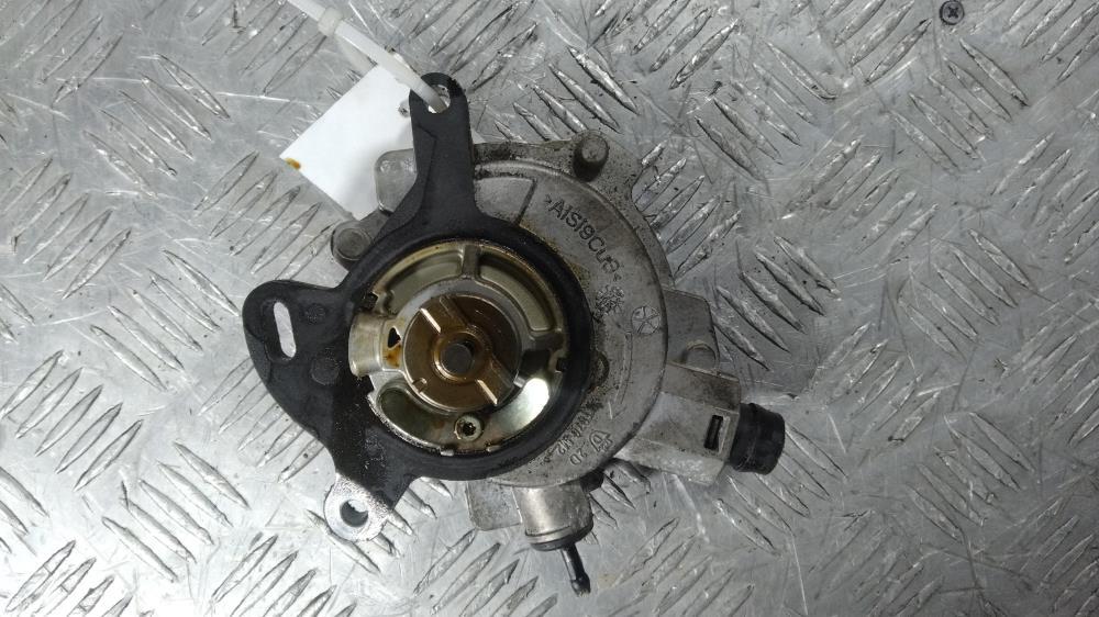 насос вакуумный Volvo V60 1 поколение 2011, цвет, BM5G-2A451-GA - фото №1