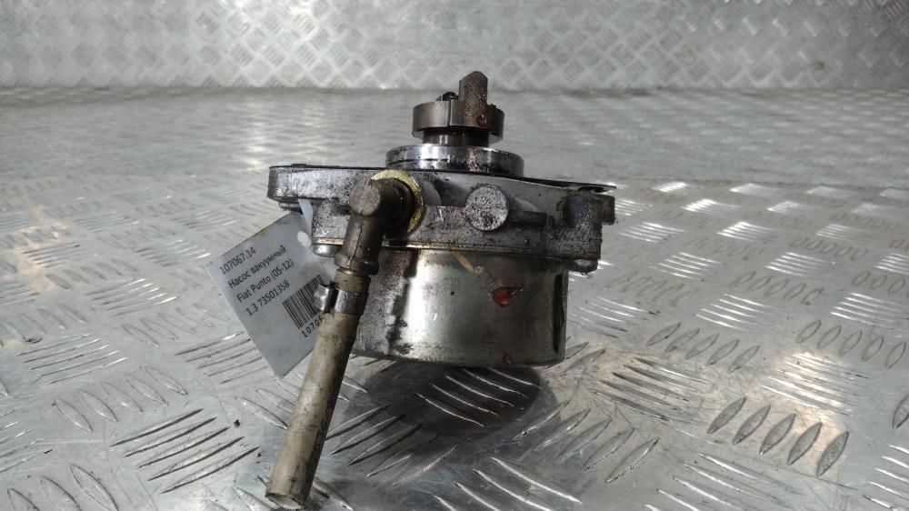 насос вакуумный Fiat Punto 3 поколение 2007, цвет, 73501358 - фото №1