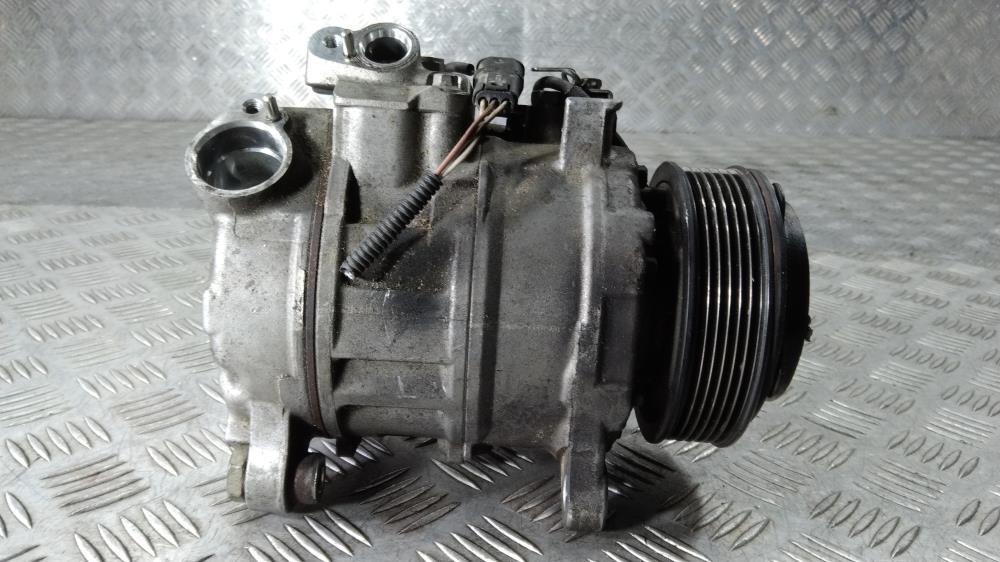 компрессор кондиционера BMW 5 F10/F11/F07 2013, цвет - фото №1