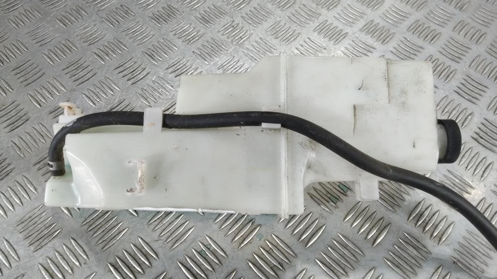 бачок омывателя Nissan Note E12 2014, цвет - фото №1