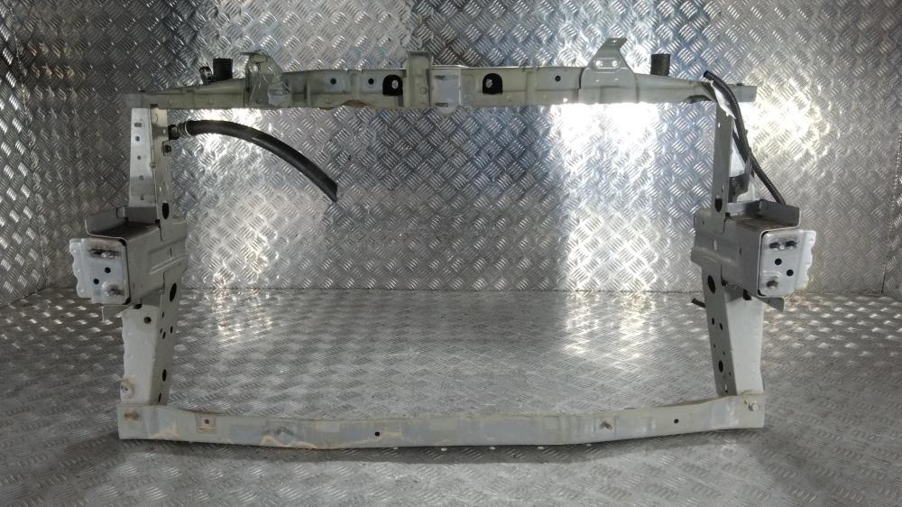 Передняя панель крепления облицовки (телевизор) Nissan Note E12 2014, цвет - фото №1