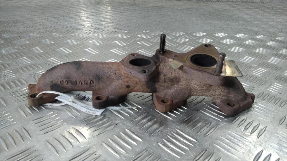 коллектор выпускной Renault Clio 3 поколение 2007, Дизель 1.5, цвет - фото №1