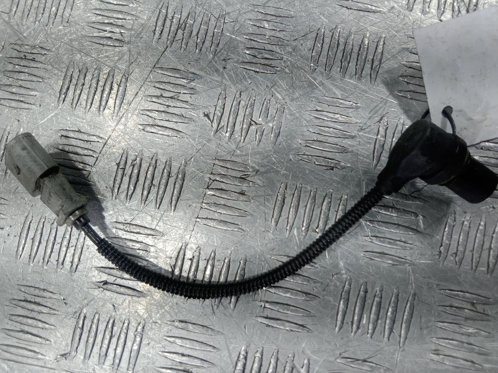 датчик коленвала Volkswagen Golf 5 поколение 2007, цвет - фото №1