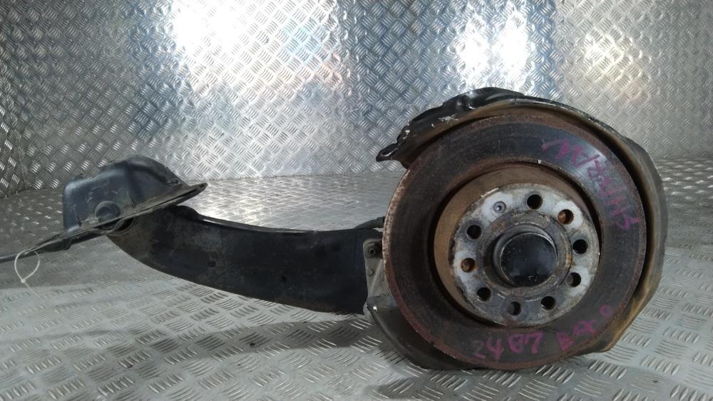 кулак задний левый Volkswagen Sharan 2 поколение 2014, цвет - фото №1