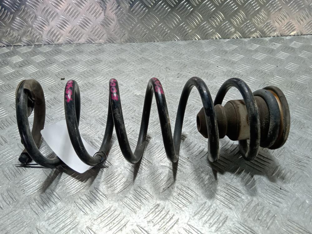 пружина задняя Peugeot 5008 1 поколение 2011, цвет - фото №1