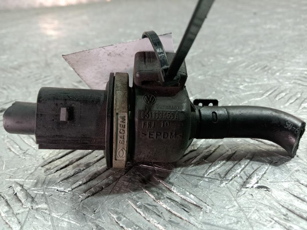 клапан вентиляции топливного бака Volkswagen Golf 5 поколение 2007, цвет, 051133459A - фото №1