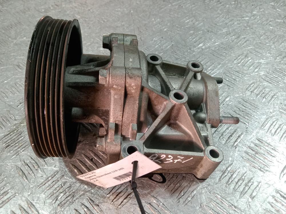 помпа Jeep Cherokee KL 2016, цвет - фото №1