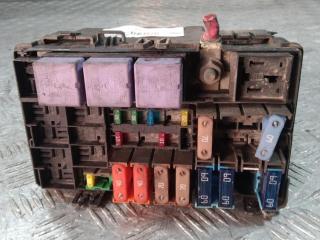 блок предохранителей Renault Espace 4 поколение 2005, цвет, 8200242763