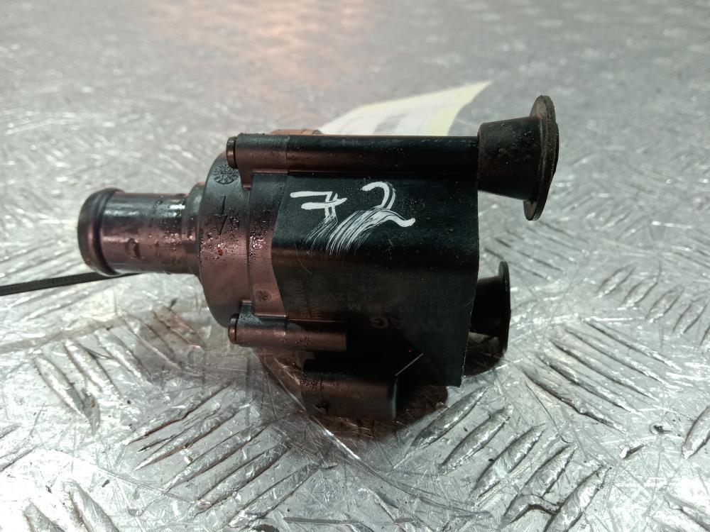 насос антифриза дополнительный Audi A8 D5 2022, цвет, 06H121601 - фото №1