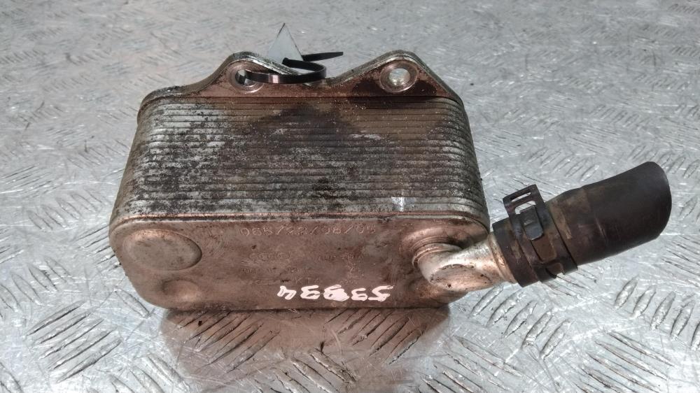 теплообменник масляного фильтра Volkswagen Golf 5 поколение 2007, цвет, 06D117021C - фото №1