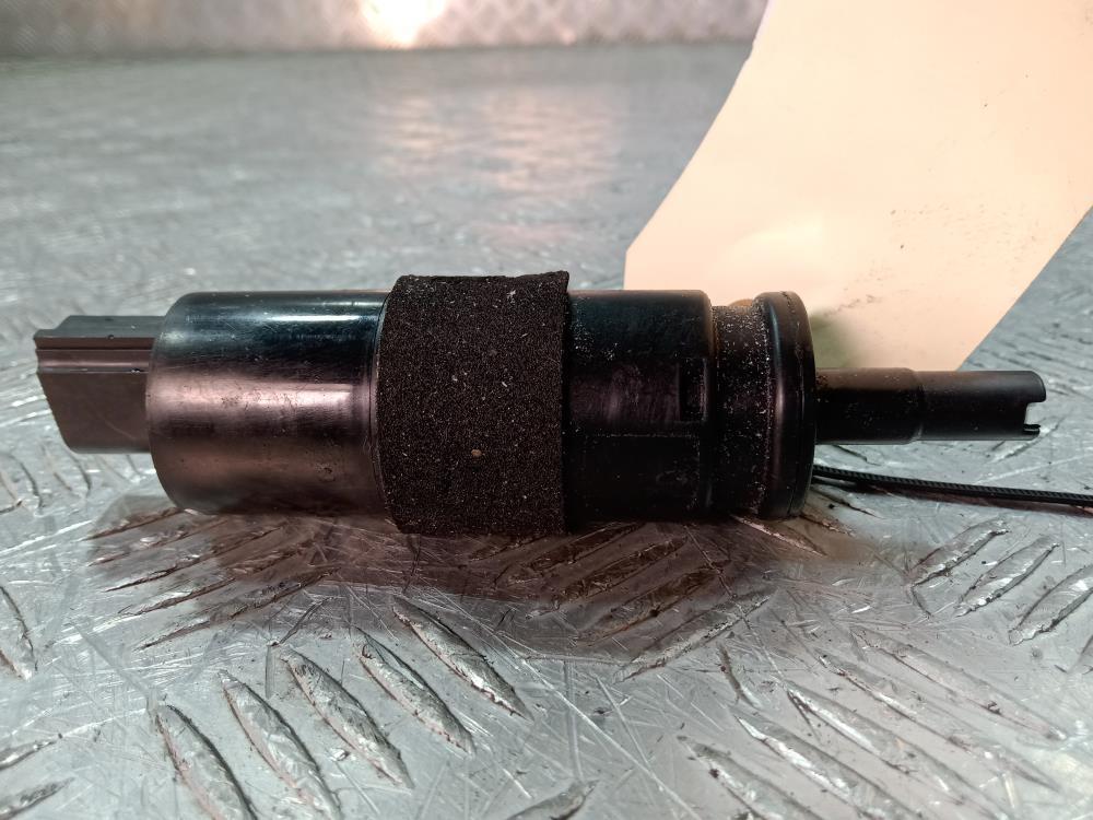 насос (моторчик) омывателя фар Audi Q8 1 поколение 2022, цвет, 6R0955681 - фото №1