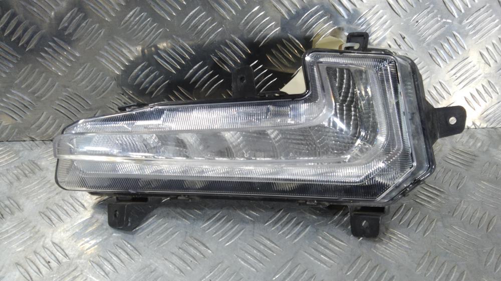 фара противотуманная правая Chevrolet Malibu 9 поколение 2017, цвет, 22982840 - фото №1