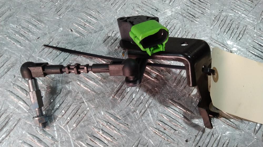 датчик дорожного просвета Audi Q8 1 поколение 2022, цвет, 4M0907504A - фото №1