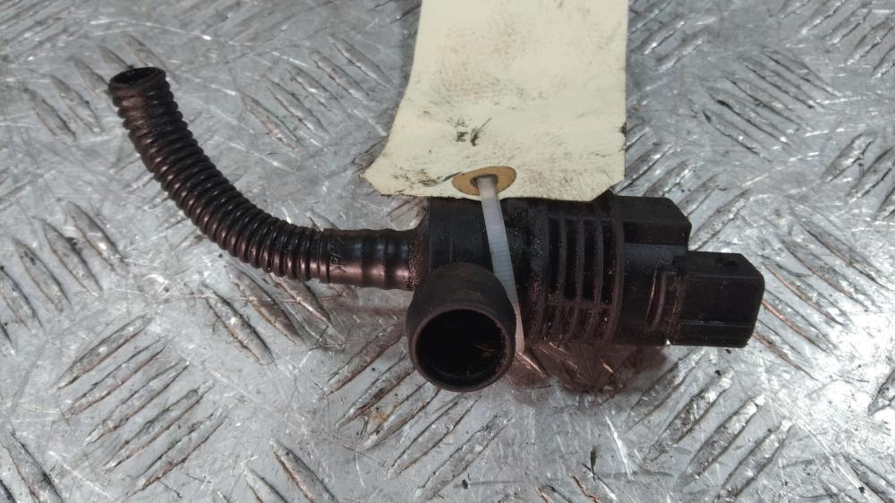 клапан вентиляции топливного бака BMW 3 серия E90/E91/E92/E93 2007, цвет, 7512581 - фото №1