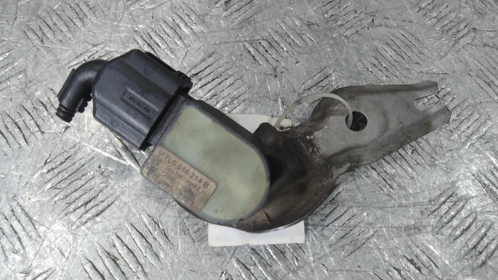 датчик дорожного просвета Audi Q7 4L 2006, Бензин 4.2, цвет, 7L0616214B - фото №1