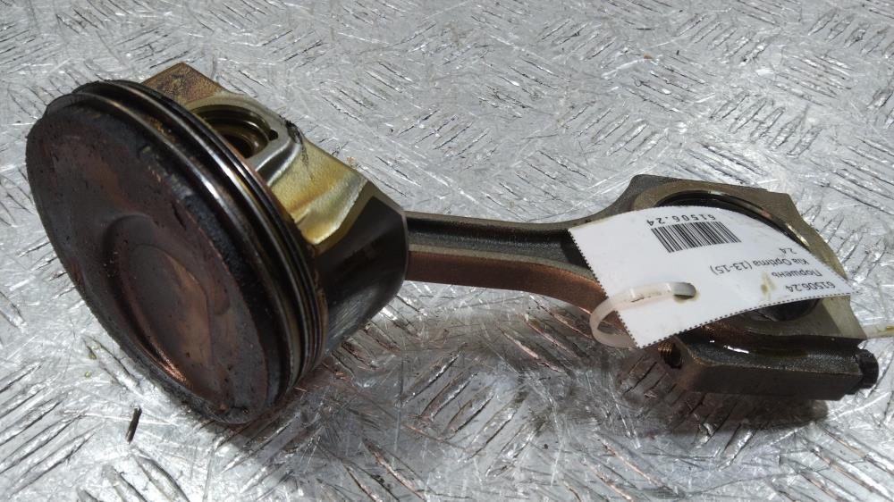 поршень Kia Optima 4 поколение 2015, цвет - фото №1